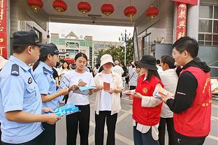 西媒：德赫亚没有考虑退役，他希望在今夏找到新东家